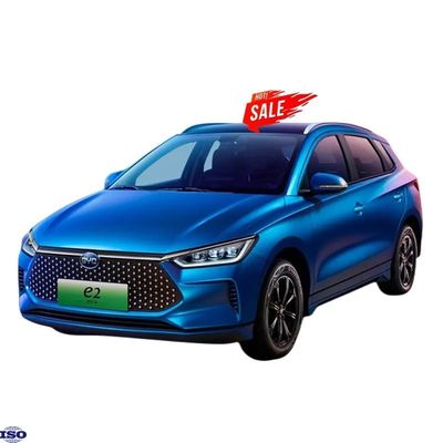 Un buen precio. 2023 BYD E2 EV Car Rápido de carga 0,5h 80% eléctrico puro vehículo de 4 ruedas para NEDC alcance de crucero de 301-401KM en el mercado de la energía en línea