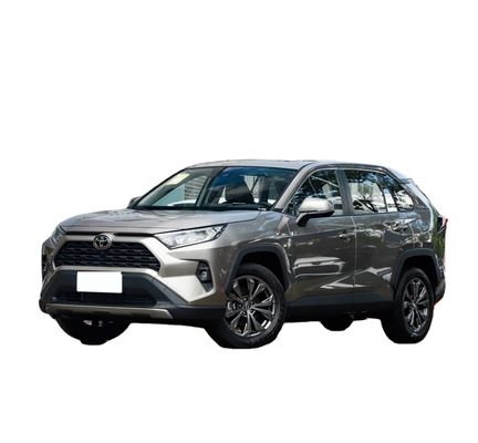 Un buen precio. Asientos de cuero To-yota RAV-4 AWD Versiones de gasolina e híbrida 0km Coche usado con sistema de dirección eléctrica en línea