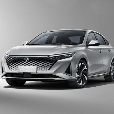 Un buen precio. Tipo de energía Changan Raeton PLUS con motor de gasolina 210KM/H 1.5T Tracción delantera caja de cambios manual Coches de lujo en línea