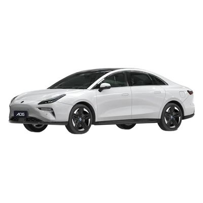 Un buen precio. Coche eléctrico de stock asequible HYCAN A06 con tiempo de carga rápida de 0.5 horas y batería de litio en línea