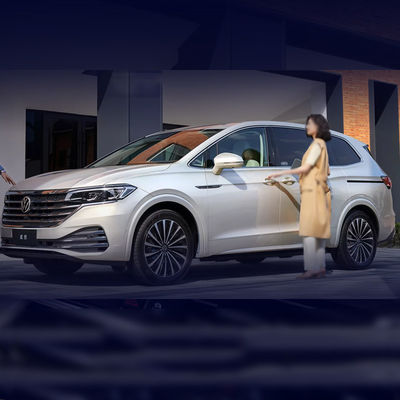 Un buen precio. Vehículo Viloran MPV 330TSI Vehículo de gasolina de 7 asientos Vehículo adulto con peso de 2150kg y potencia máxima de 150-200PS en línea