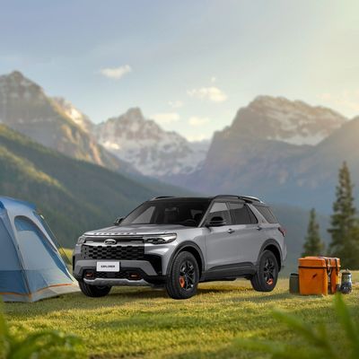 Un buen precio. 2.3T Dirección y control de velocidad. Changan Ford EXPLORER 6 asientos SUV mediano a grande con sistema de entretenimiento de automóviles. en línea