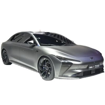 Un buen precio. Torque máximo de 725 N.m. Zhiji L7 EV Car es el mejor coche deportivo eléctrico de lujo para la conducción rápida en línea