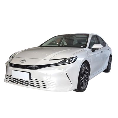 Un buen precio. 2024 Toyota Camry 2.0L Sports Plus Sedán híbrido FWD Dirección izquierda con motor único 4915*1840*1450 para los mercados chinos en línea