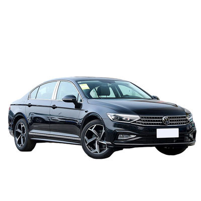 Un buen precio. Sistema de dirección eléctrica 4 puertas 5 asientos Limousine 210 km/h Automóvil usado de gasolina Volkswagen Magotan 280TSI Tipo líder FWD en línea
