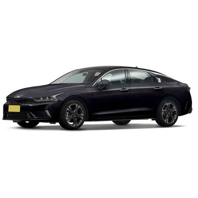 Un buen precio. 5 asientos 4 puertas coche de venta caliente KIA K5 Limousine enorme espacio hecho en China 1.5T/2.0T coches usados para adultos vehículo 4 ruedas en línea